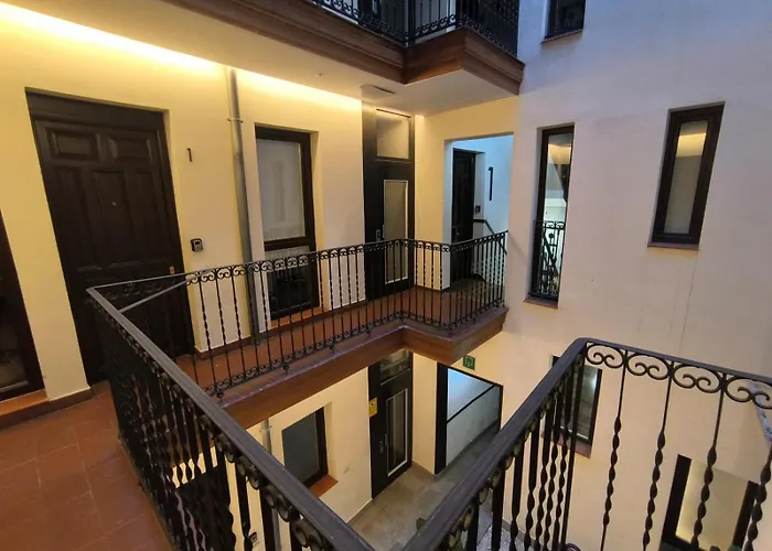 Collection Latina - Apartamentos Unicos En El Barrio Mas Autentico